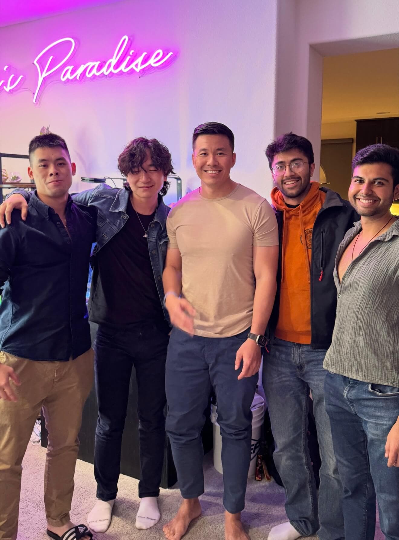 Dating for guys in tech — Mike Ke running an in-field coaching session in Las Vegas